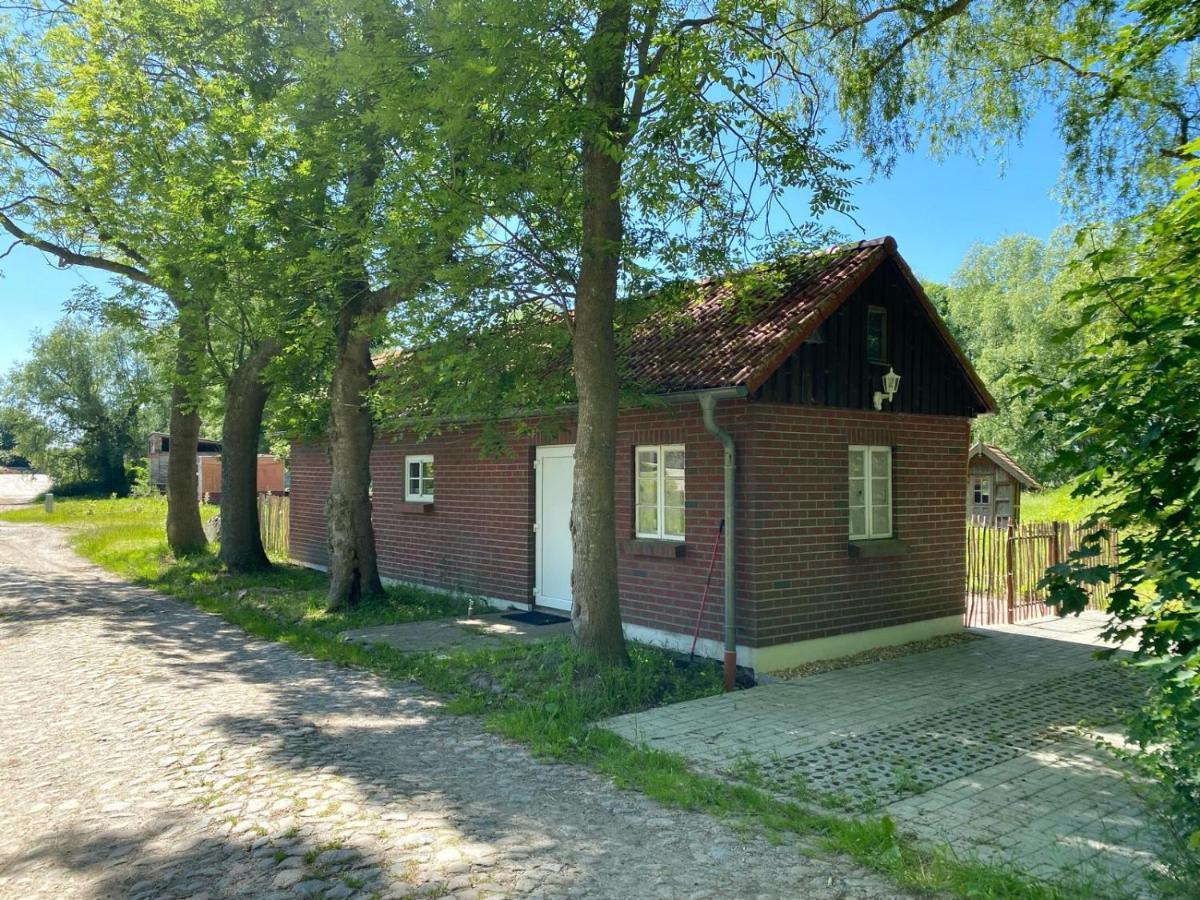 Hofgut Bisdamitz - Ferienhaus "Knoff" Kültér fotó